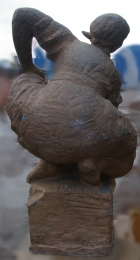 Скульптура  Девушка с кувшином, материал бронза, высота 73 см., ширина 40 см., длинна 40 см.  - 2