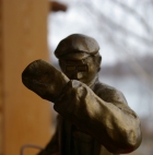Скульптура Сталевар, материал бронза, высота 39 см., ширина 21 см., длина 9 см., 3 кг.,  - 7