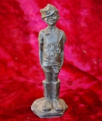 Скульптура Мальчик, материал бронза, высота 19 см., ширина 6 см., длина 6 см.