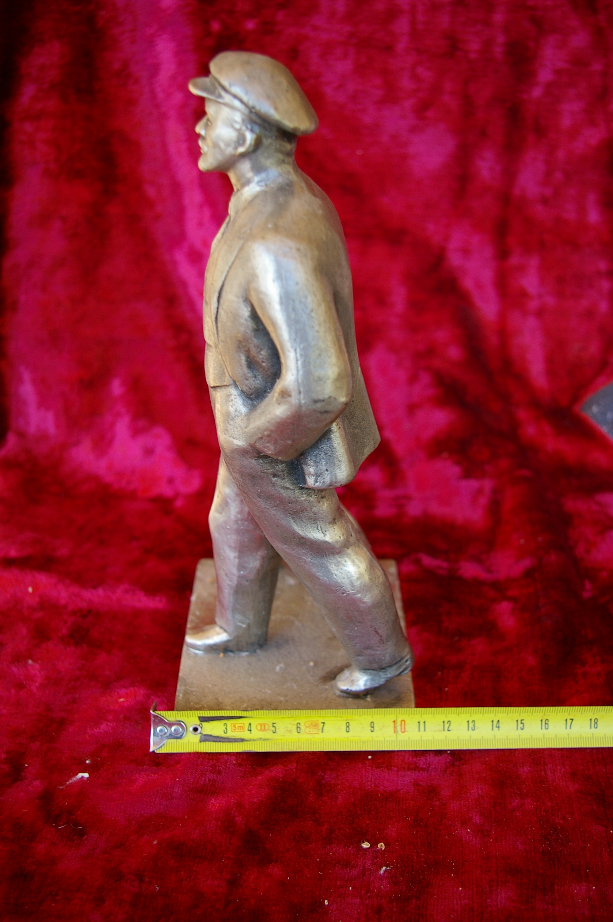 Скульптура Ленин с мальчиком, материал метал, высота 27 см., ширина 11 см., длина 10 см. - 6