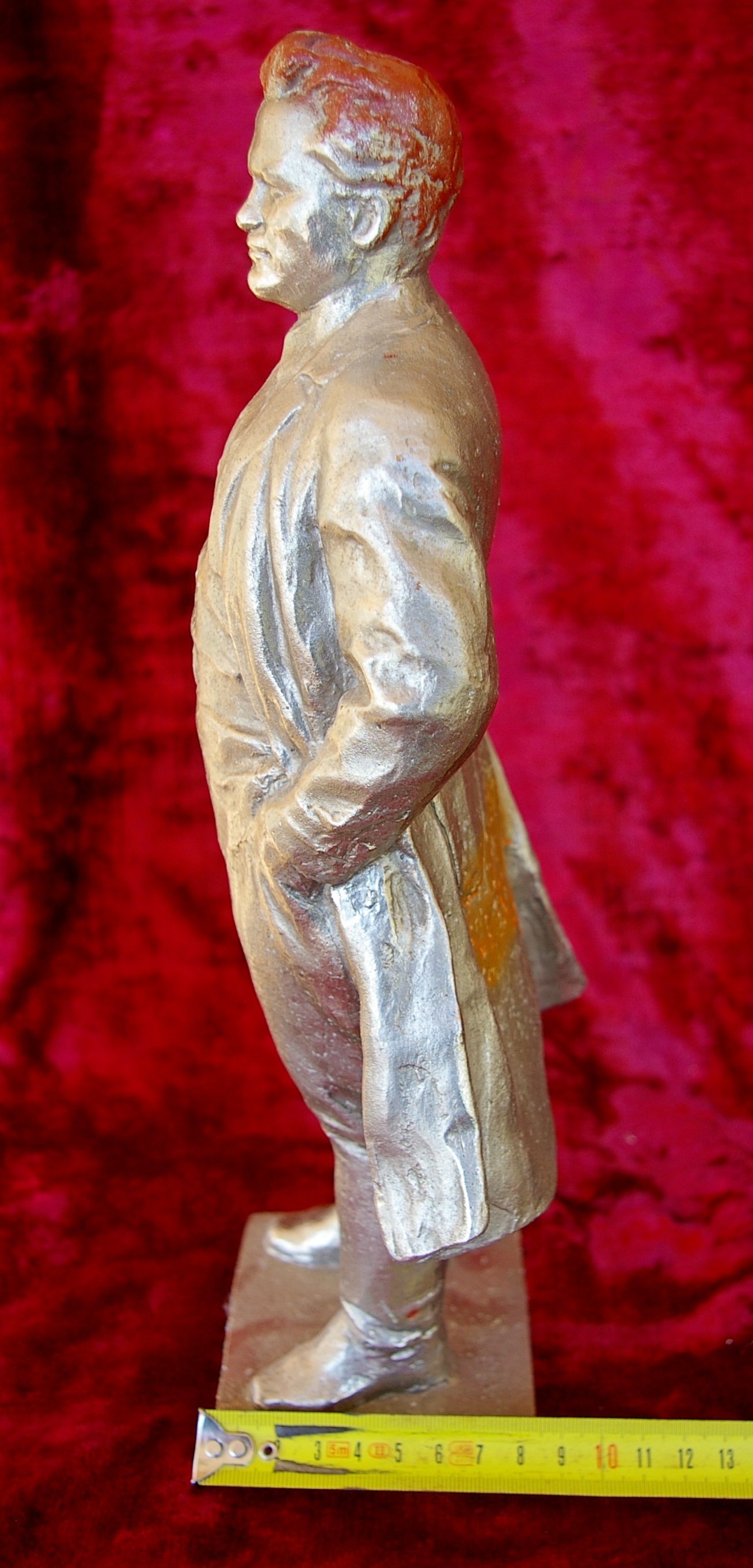 Скульптура Киров, материал метал, высота 35 см., ширина 9 см., длина 8 см. - 7