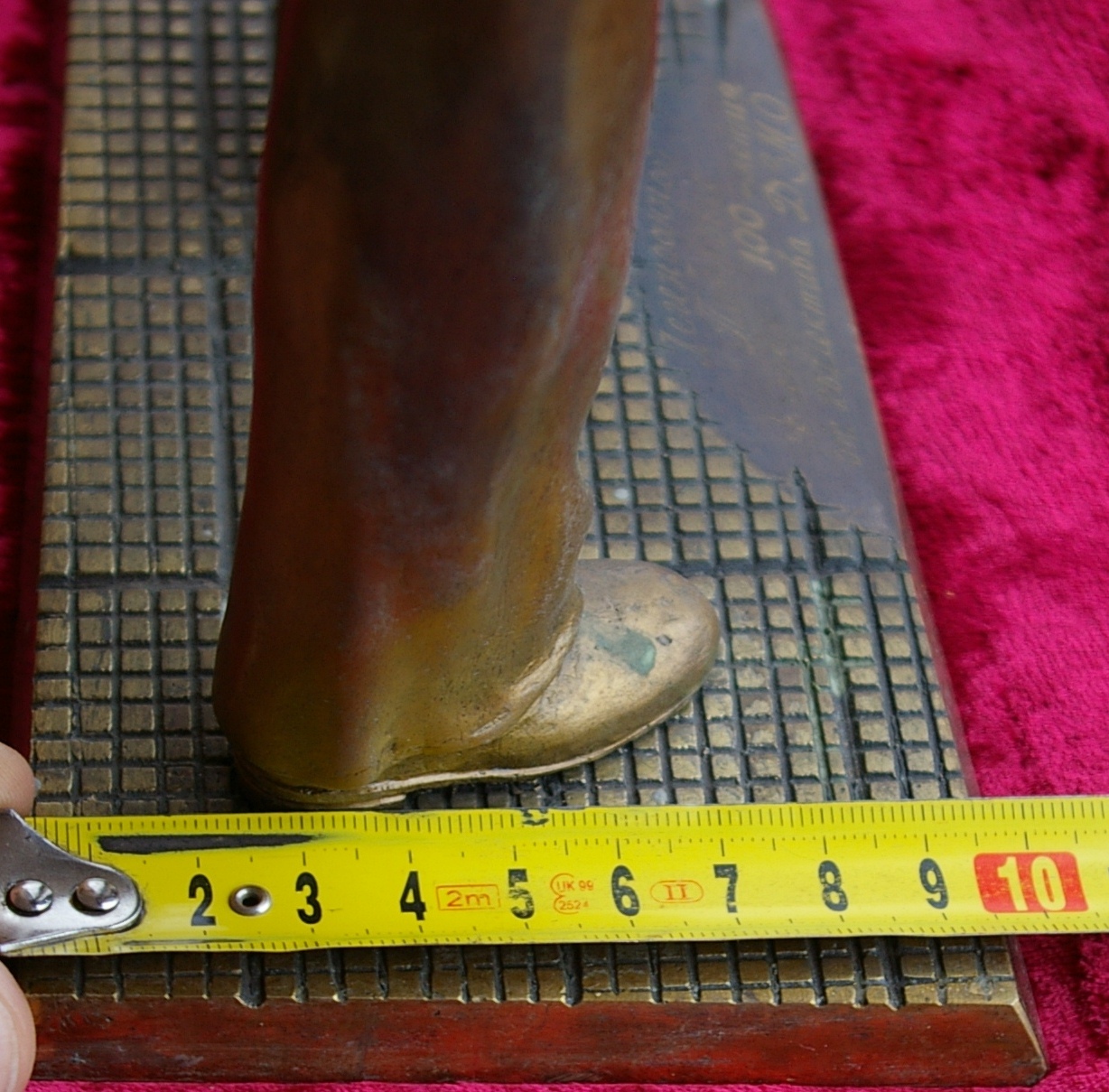 Скульптура Сталевар, материал бронза, высота 39 см., ширина 21 см., длина 9 см., 3 кг.,  - 9